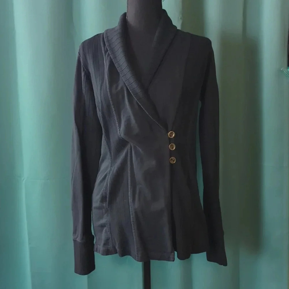 Lucky‎ Lotus. Medium. EUC